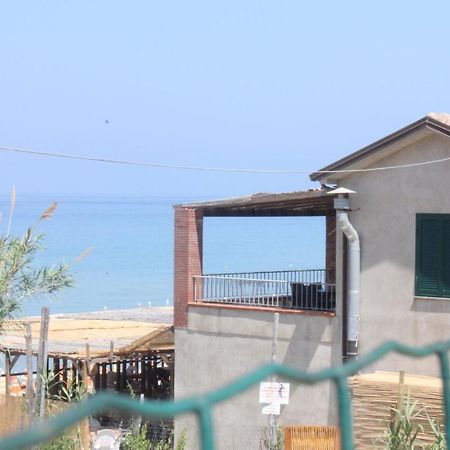 Waikiki Beach Apartments Santa Maria di Castellabate Bagian luar foto